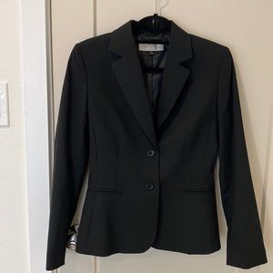 Tahari Blazer
